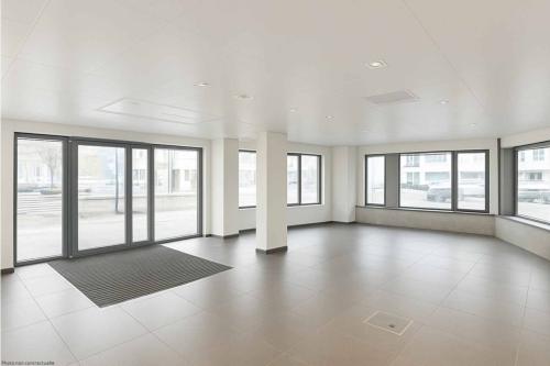 Arcade commerciale 275 m² - Emplacement stratégique à Prilly / Malley