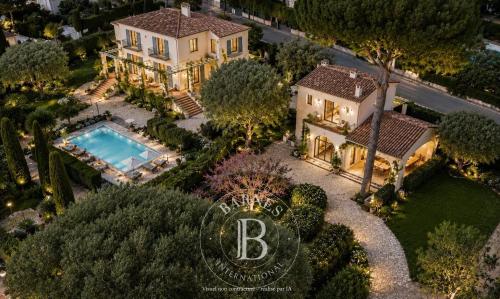 PROPRIÉTÉ BELLE EPOQUE (À RENOVER) - CAP D ANTIBES - VUE MER