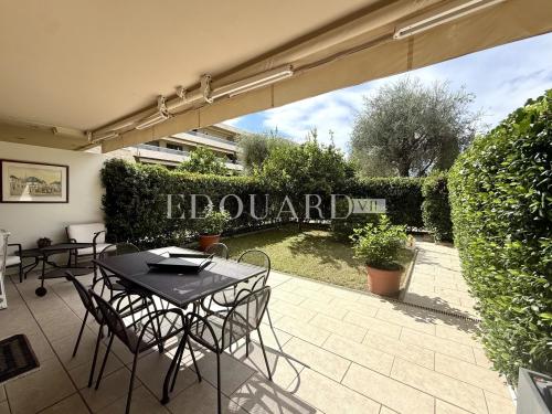 Trois pièces d’exception à Roquebrune Cap Martin, dans immeuble de grand standing avec superbe piscine