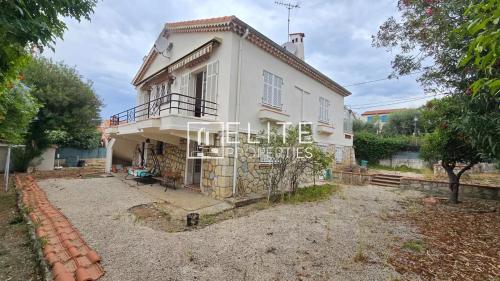 MAISON 6 PIÈCES - 2 APPARTEMENTS 3 PIÈCES + GARAGE – JUAN-LES-PINS