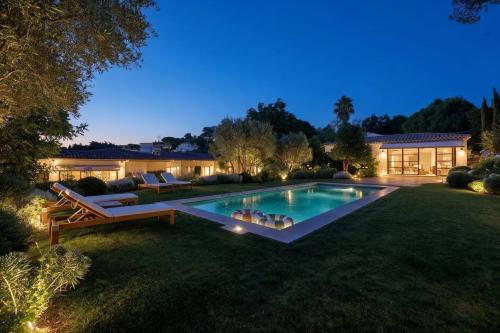 LE CANNET - VILLA ENTIÈREMENT RÉNOVÉE - PISCINE