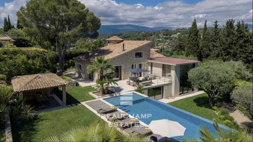 Villa néo-provençale 5 chambres avec piscine – Mougins